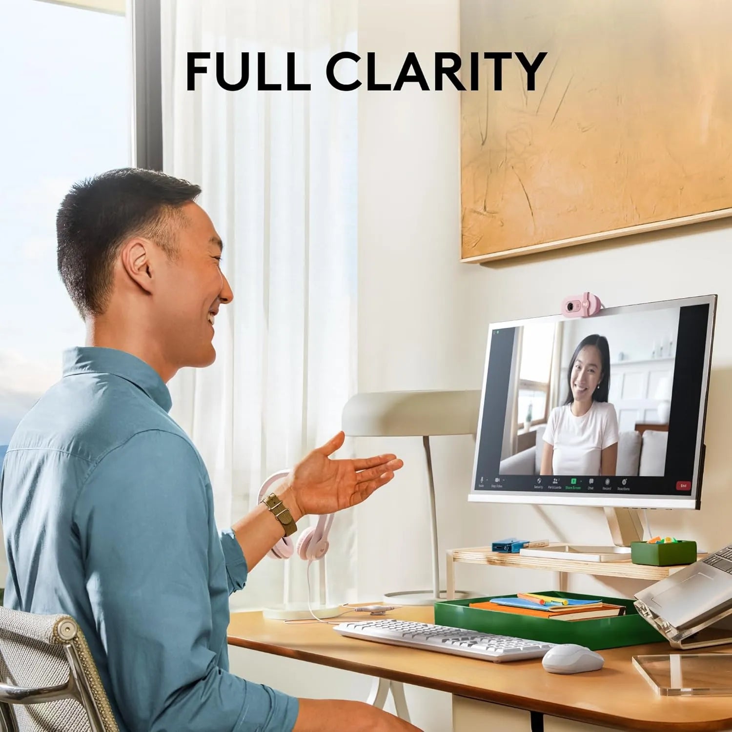 Logitech BRIO 100 Full HD 1080p Webcam with Auto-light Balance and Integrated Privacy Shutter - متجر TT Tab للتقنيات الحديثة
