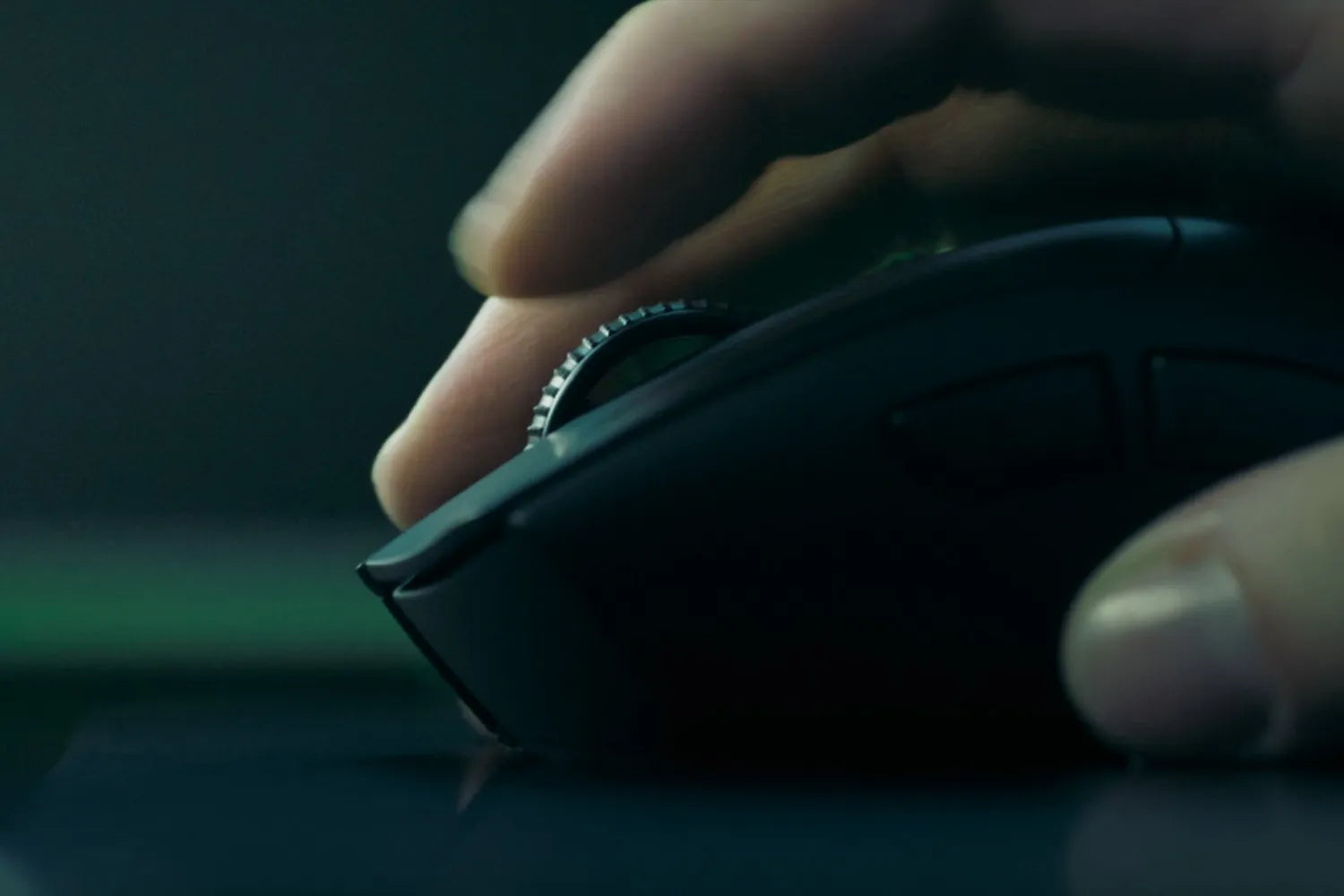 Razer DeathAdder V4 Pro Ultra-lightweight Esports Wireless Gaming Mouse - متجر TT Tab للتقنيات الحديثة