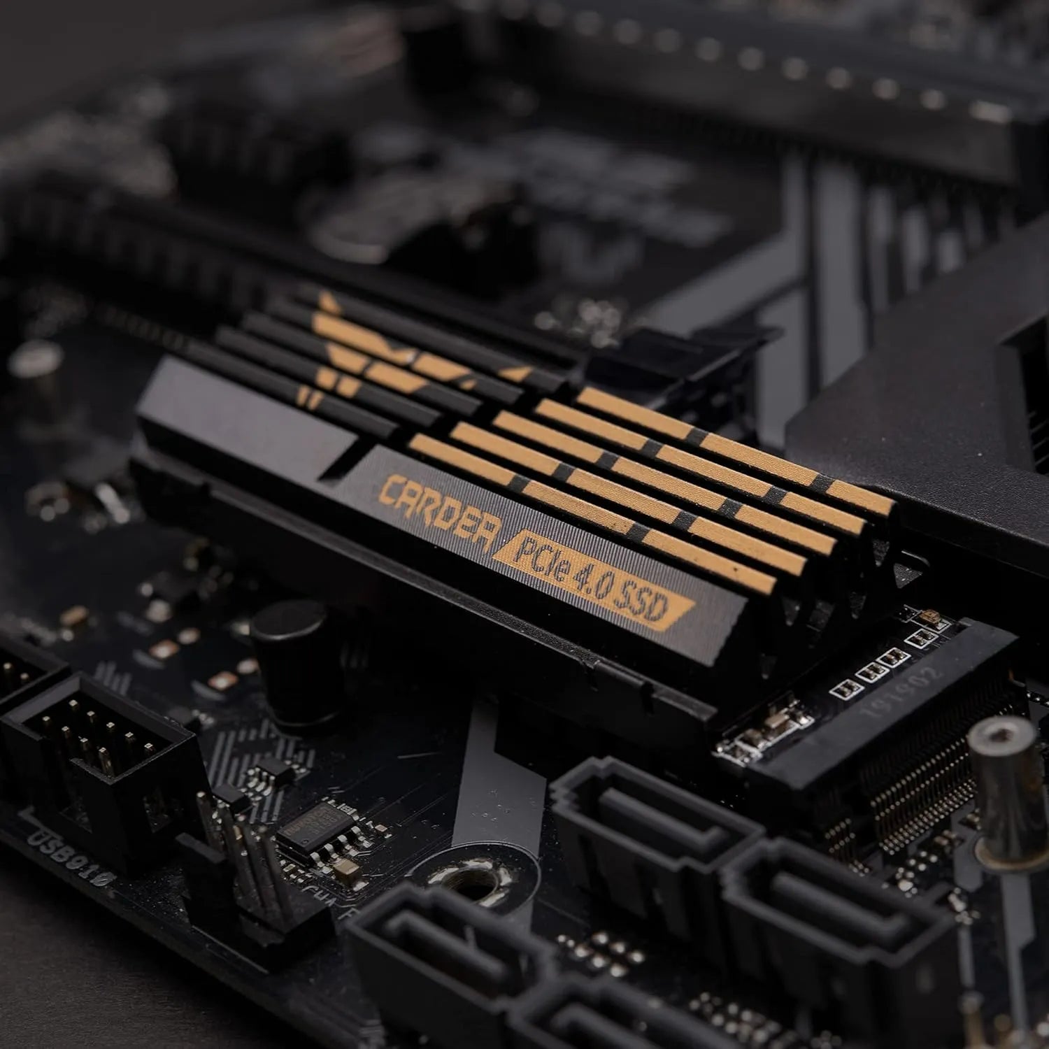 TEAMGROUP T-Force CARDEA Zero Z44Q with Heatsink + Graphene - للتقنيات الحديثة TT TAB متجر